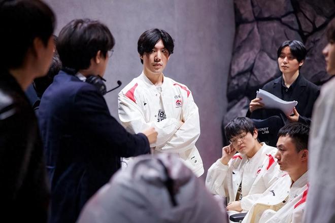 另一端稳步 另一端稳步